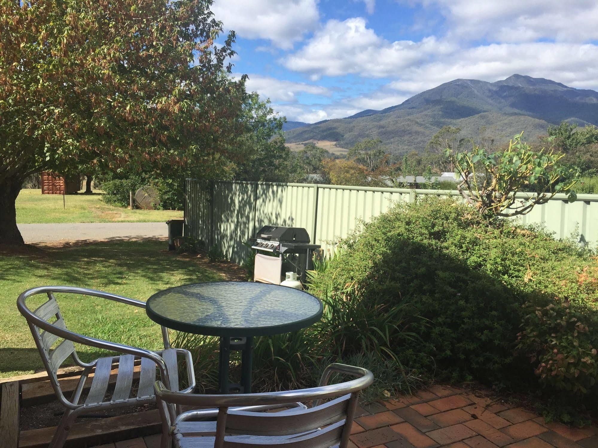 Bogong Moth Motel Mount Beauty Exterior foto