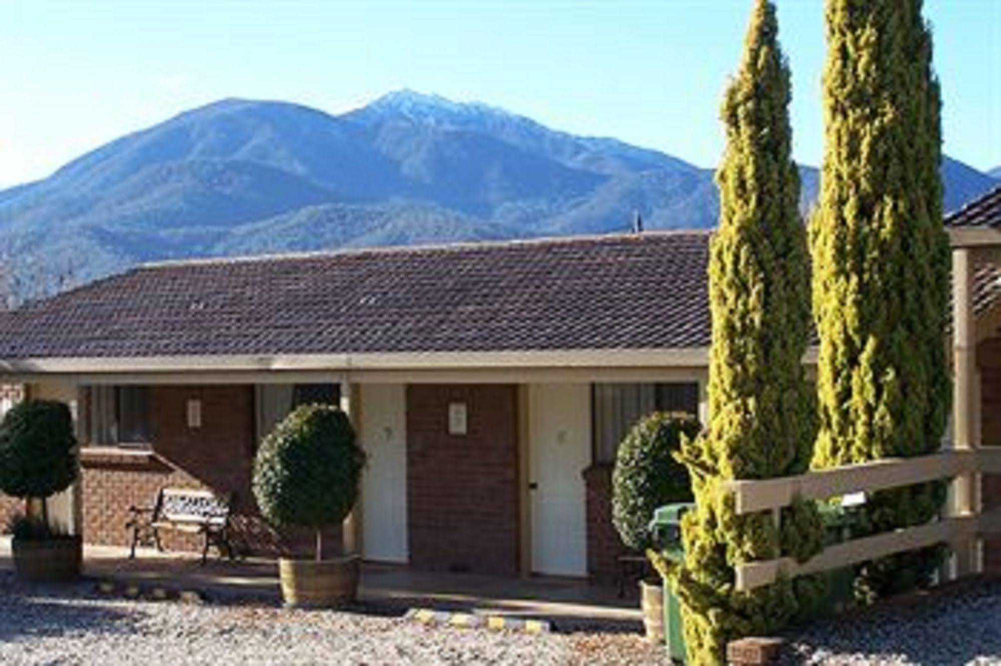 Bogong Moth Motel Mount Beauty Exterior foto