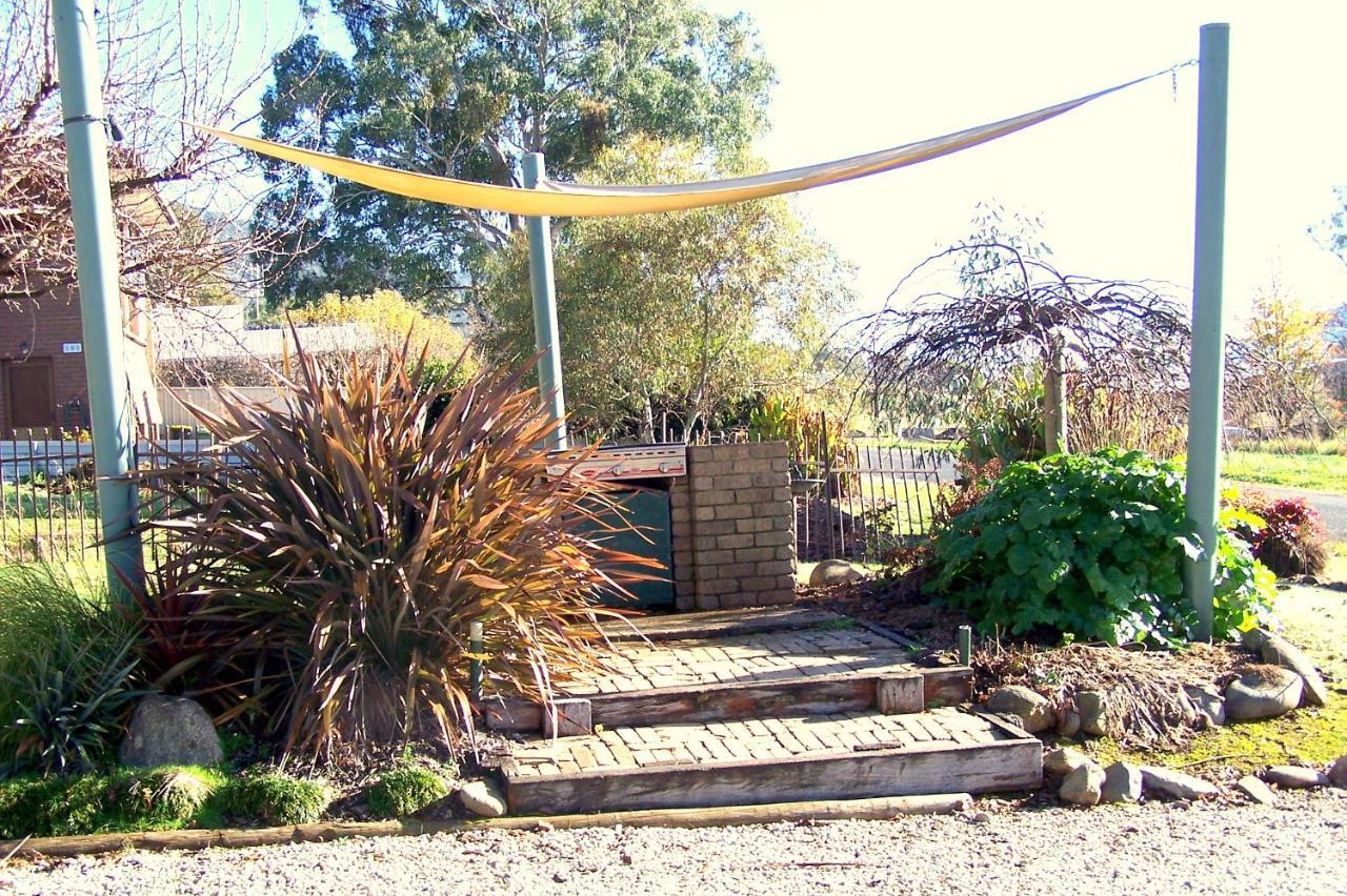 Bogong Moth Motel Mount Beauty Exterior foto